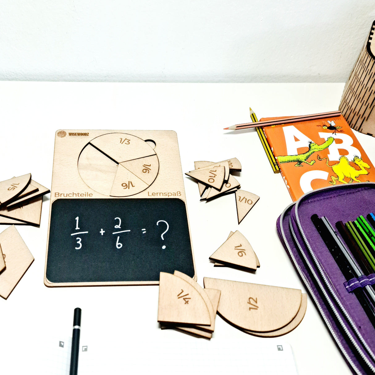 Brett aus Holz für den Bruchrechnenunterricht