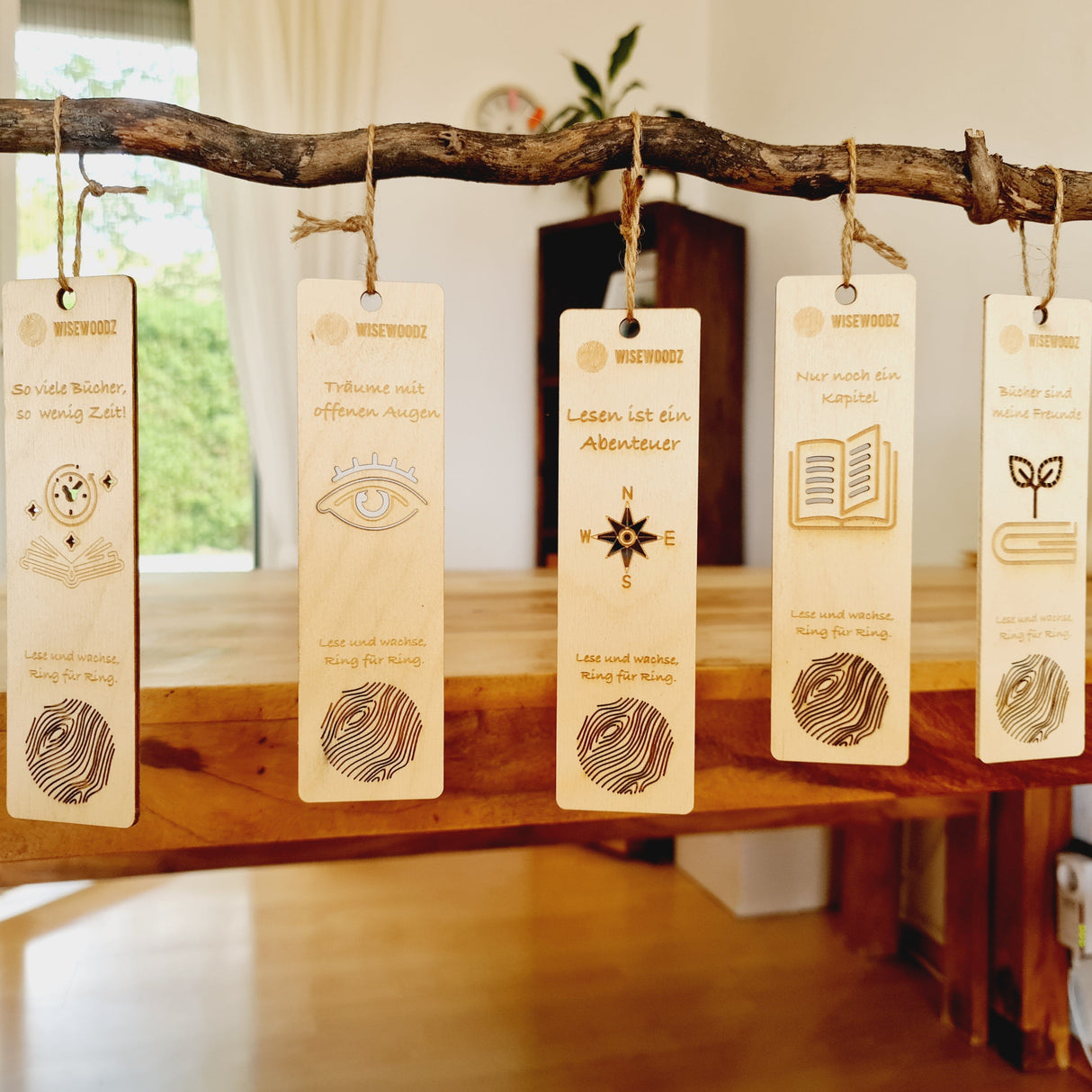 Holz-Lesezeichen für Kinder mit inspirierenden Sprüchen